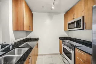 Photo #3: 2381054 Listing 