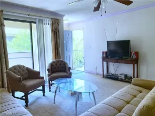 Photo #5: 2381055 Listing