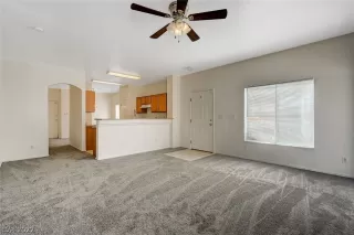 Photo #4: 2381064 Listing