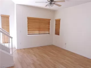 Photo #4: 2381066 Listing 