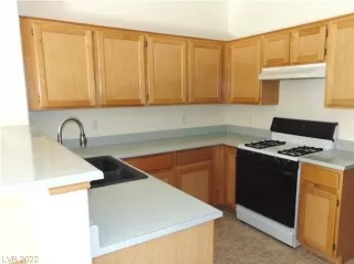 Photo #5: 2381066 Listing 