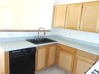 Photo #6: 2381066 Listing 