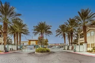 Photo #1: 2381083 Listing 