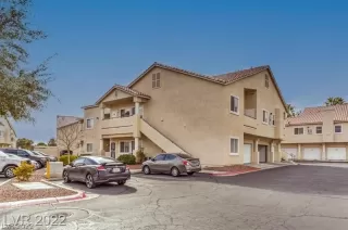 Photo #3: 2381083 Listing 