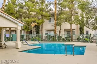 Photo #4: 2381083 Listing 