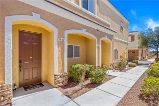 Photo #1: 2381112 Listing