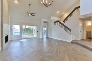 Photo #2: 2381125 Listing 