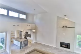 Photo #5: 2381125 Listing 