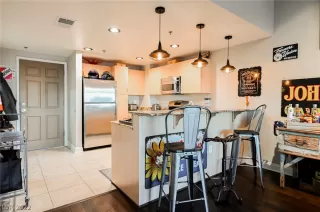 Photo #6: 2381132 Listing 