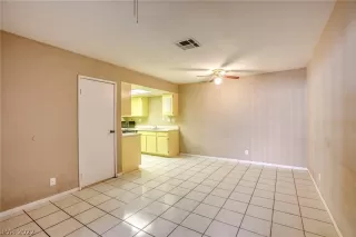 Photo #2: 2381207 Listing 