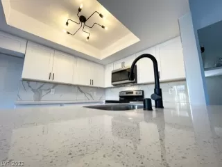 Photo #2: 2381232 Listing