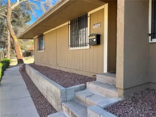 Photo #2: 2381235 Listing 