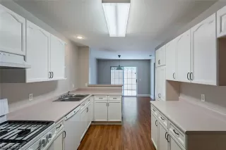 Photo #1: 2381242 Listing 