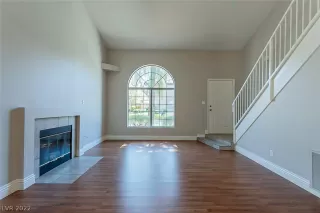 Photo #2: 2381242 Listing 