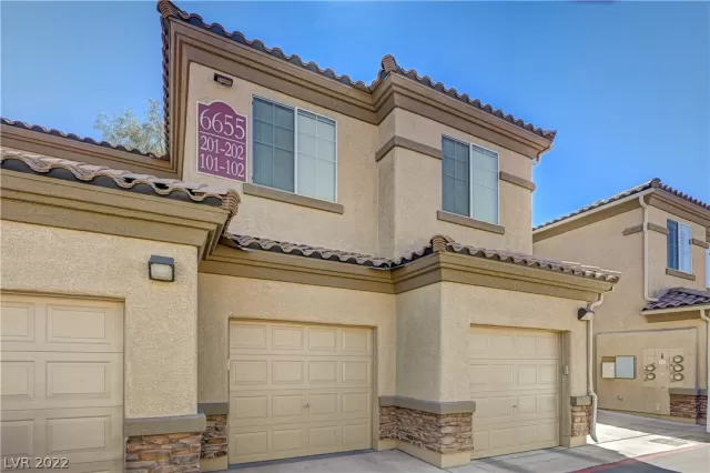 MLS: 2381246 Condo For Sale