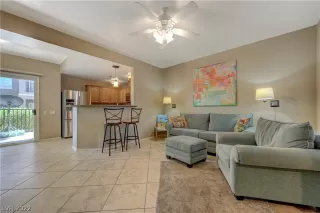 Photo #1: 2381246 Listing 