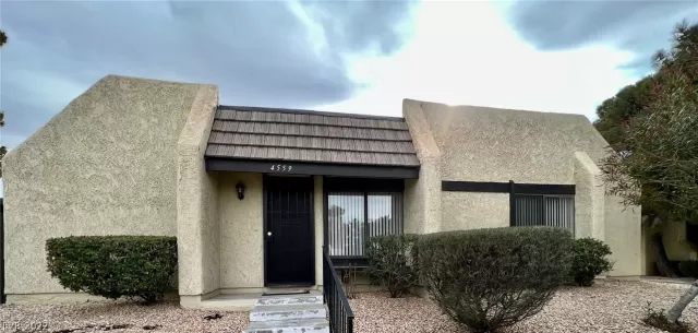 MLS: 2381252 Condo For Sale