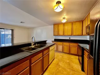 Photo #6: 2381252 Listing