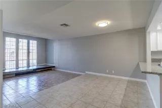 Photo #2: 2381272 Listing 