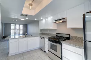 Photo #4: 2381272 Listing 