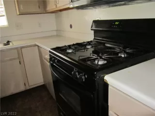 Photo #2: 2381294 Listing