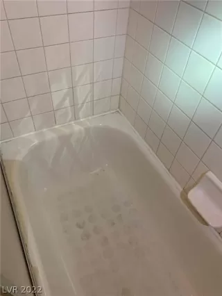 Photo #3: 2381294 Listing