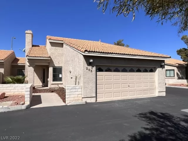 MLS: 2381304 Condo For Sale