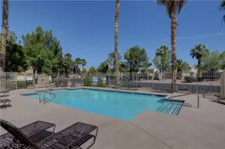 Photo #4: 2381310 Listing