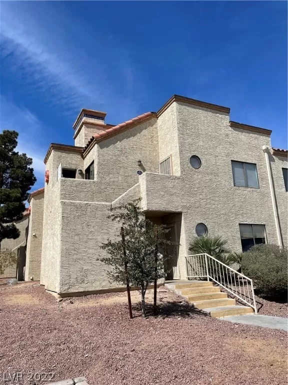 MLS: 2381354 Condo For Sale