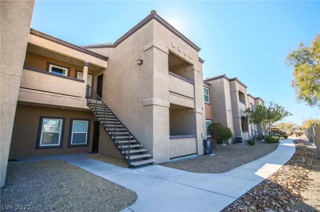 MLS: 2381376 Condo For Sale