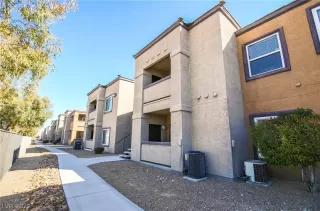 Photo #1: 2381376 Listing 