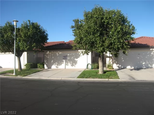 MLS: 2381383 Condo For Sale