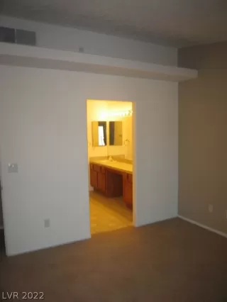 Photo #3: 2381383 Listing 