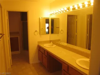 Photo #4: 2381383 Listing 