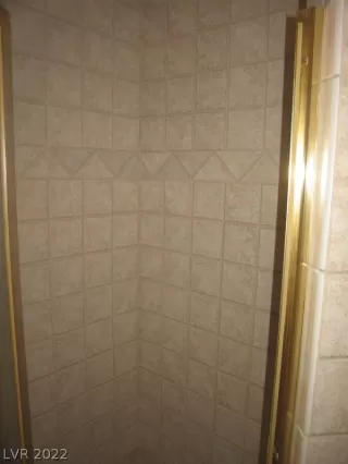 Photo #6: 2381383 Listing 