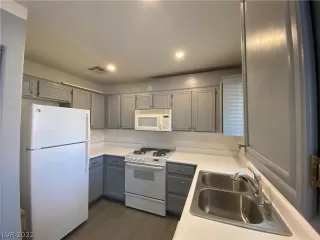 Photo #1: 2381415 Listing 