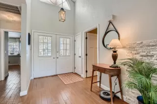 Photo #4: 2381427 Listing 