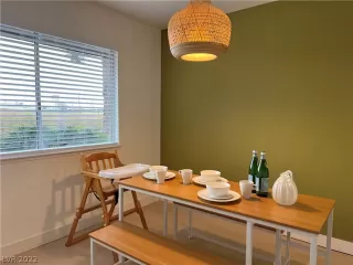 Photo #3: 2381436 Listing