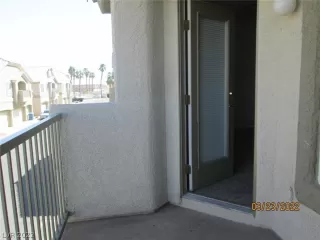 Photo #2: 2381450 Listing 
