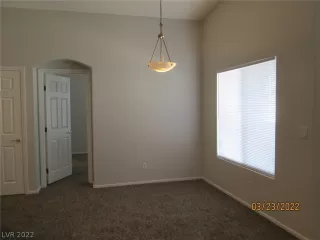 Photo #5: 2381450 Listing 