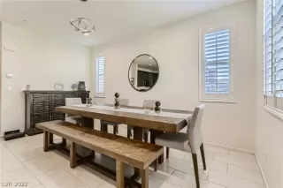 Photo #5: 2381507 Listing