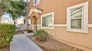 Photo #4: 2381525 Listing