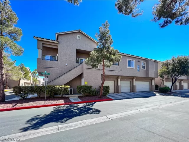 MLS: 2381530 Condo For Sale