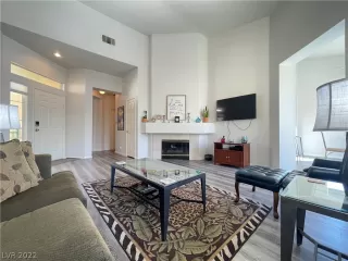 Photo #3: 2381534 Listing 