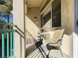 Photo #5: 2381534 Listing 