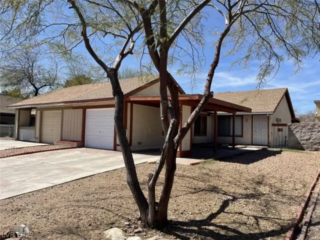 MLS: 2381538 Condo For Sale