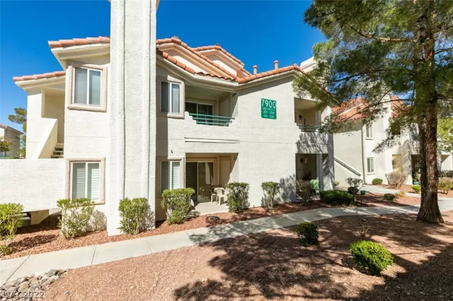 MLS: 2381578 Condo For Sale