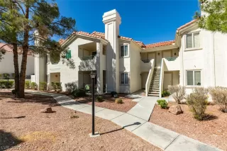 Photo #3: 2381578 Listing 