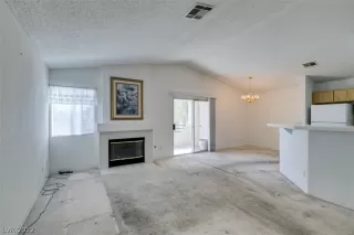 Photo #5: 2381578 Listing 