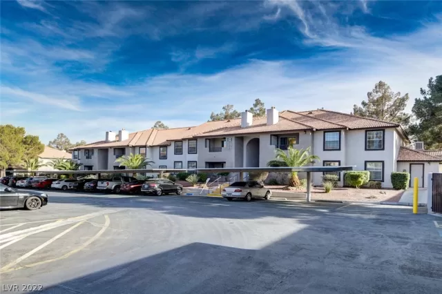 MLS: 2381588 Condo For Sale